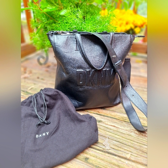 DKNY Purse Shoulder Strap included with hand straps in all Black - Picture 2 of 5